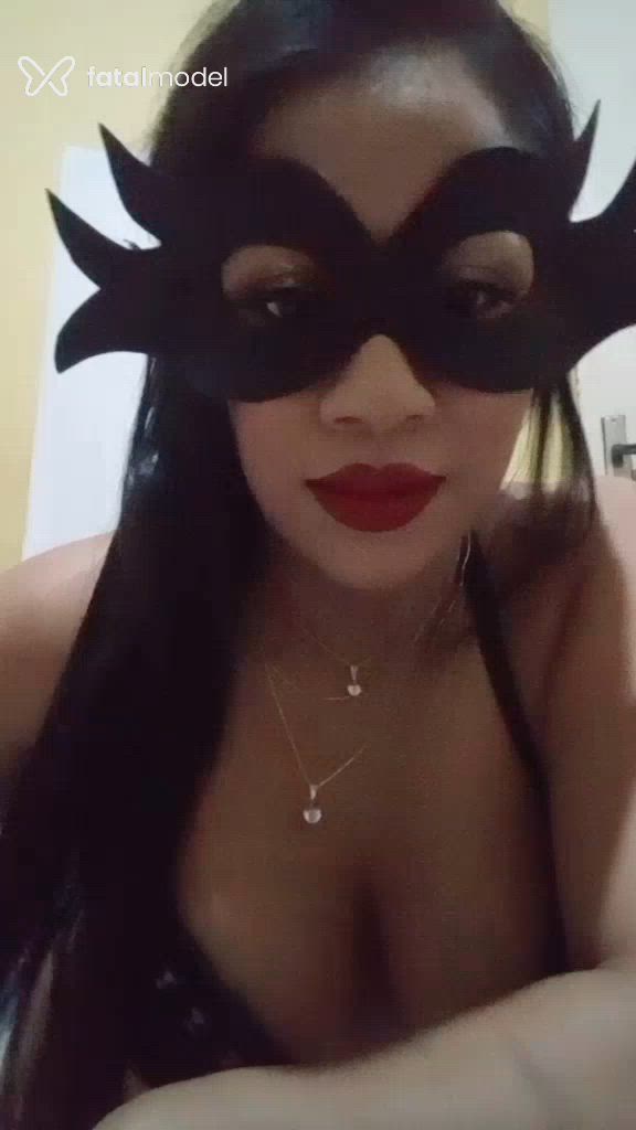 Acompanhante mulher morena (o) de olhos pretos - Cubanita Acompanhante mulher morena (o) de olhos pretos - Cubanita