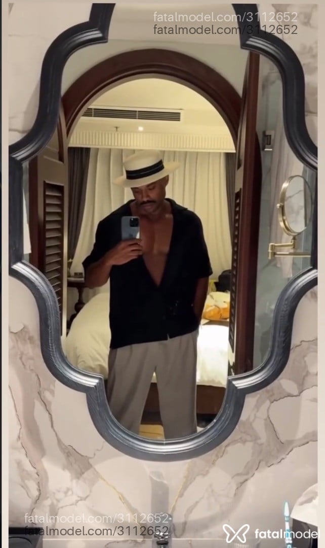 Acompanhante homem morena (o) de olhos castanhos - Kylian Black
