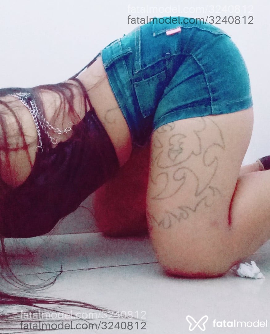 Acompanhante mulher morena (o) de olhos pretos - Cubanita Acompanhante mulher morena (o) de olhos pretos - Cubanita