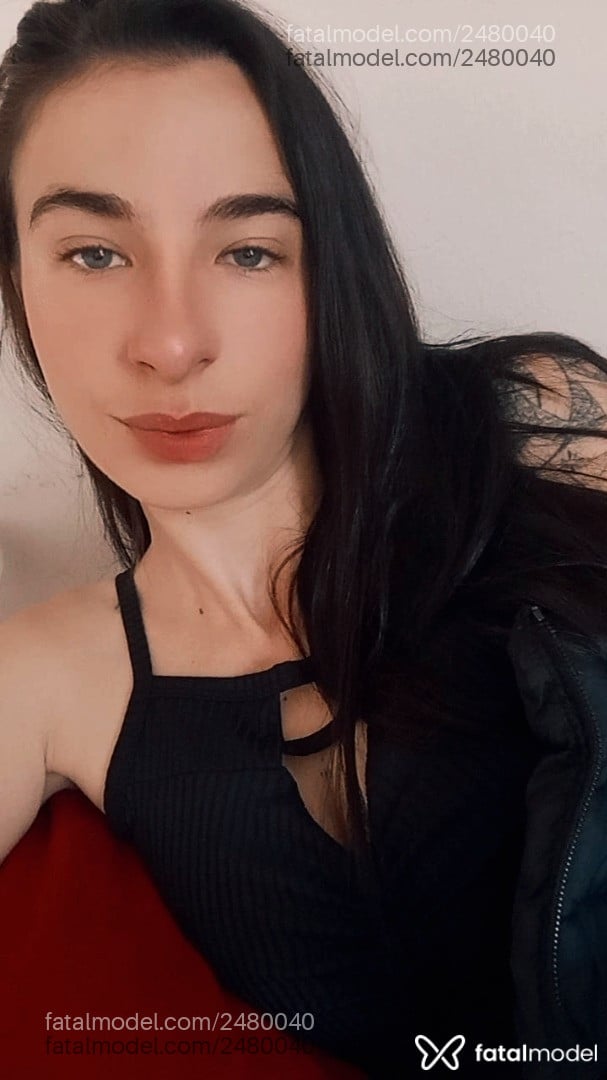 Acompanhante mulher ruiva (o) de olhos verdes - Larissa