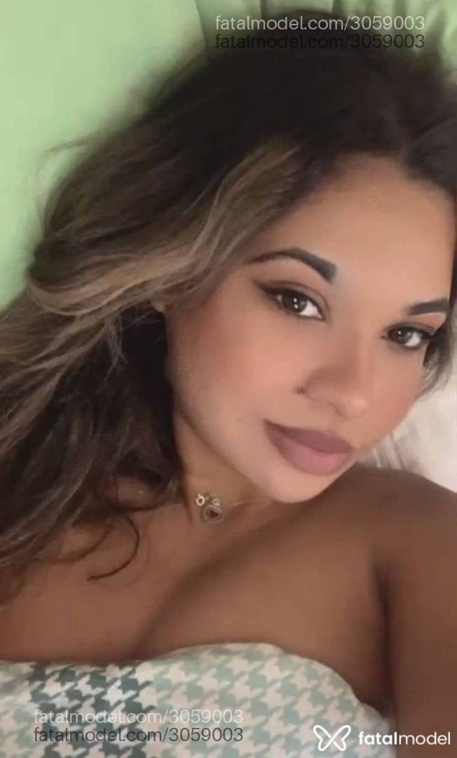 Acompanhante mulher morena (o) de olhos castanhos - Kethellyn Acompanhante mulher morena (o) de olhos castanhos - Kethellyn