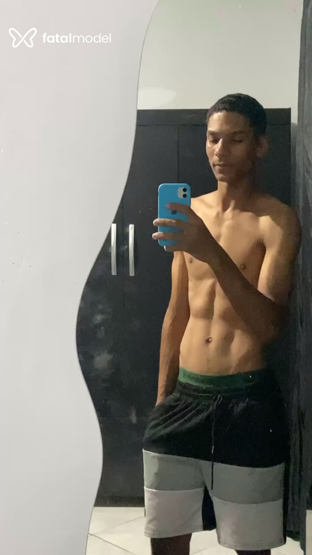 Acompanhante homem morena (o) de olhos castanhos - Mvmineirin