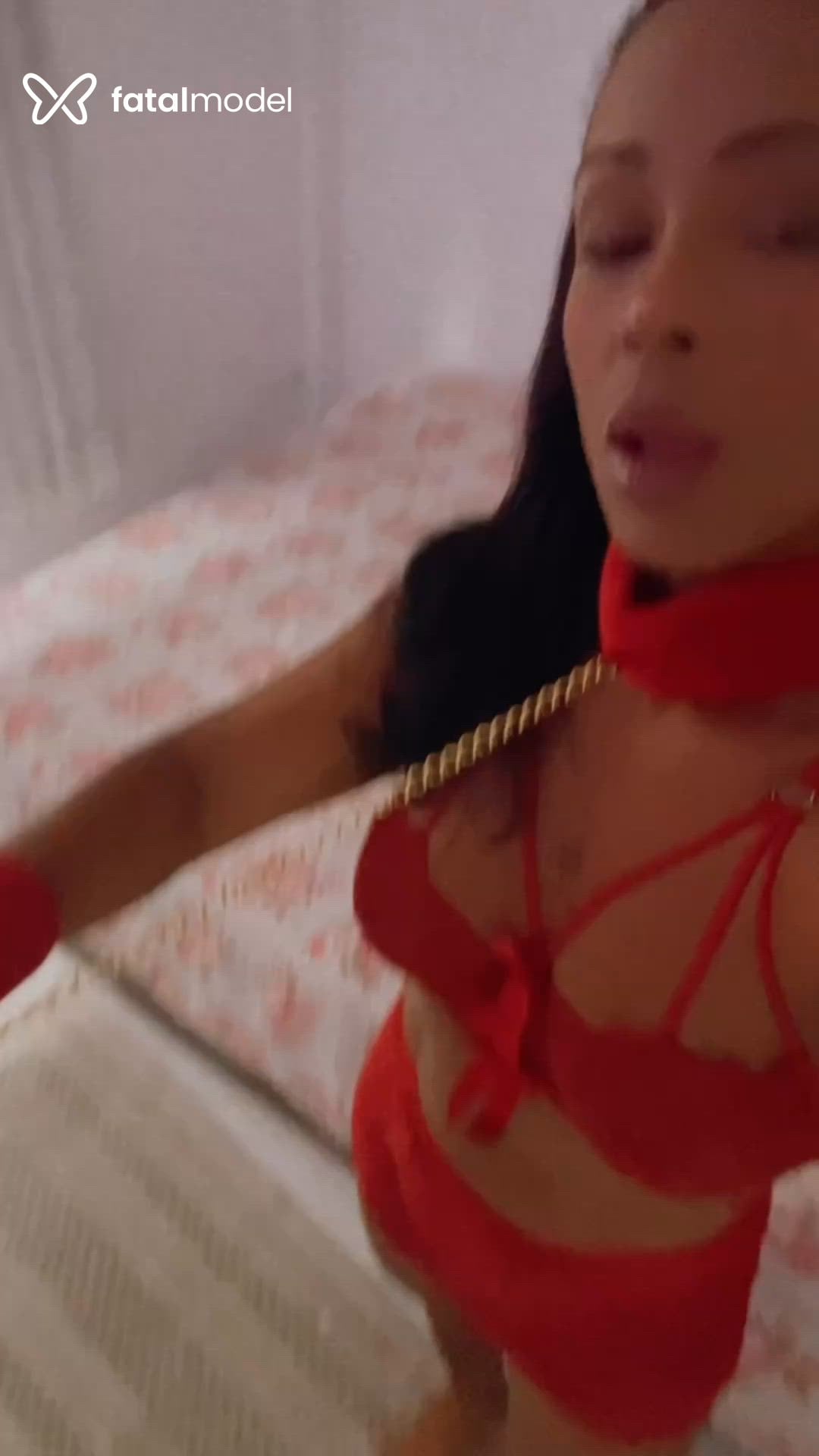 Acompanhante mulher com cabelo castanho de olhos castanhos - Valentina Acompanhante mulher com cabelo castanho de olhos castanhos - Valentina
