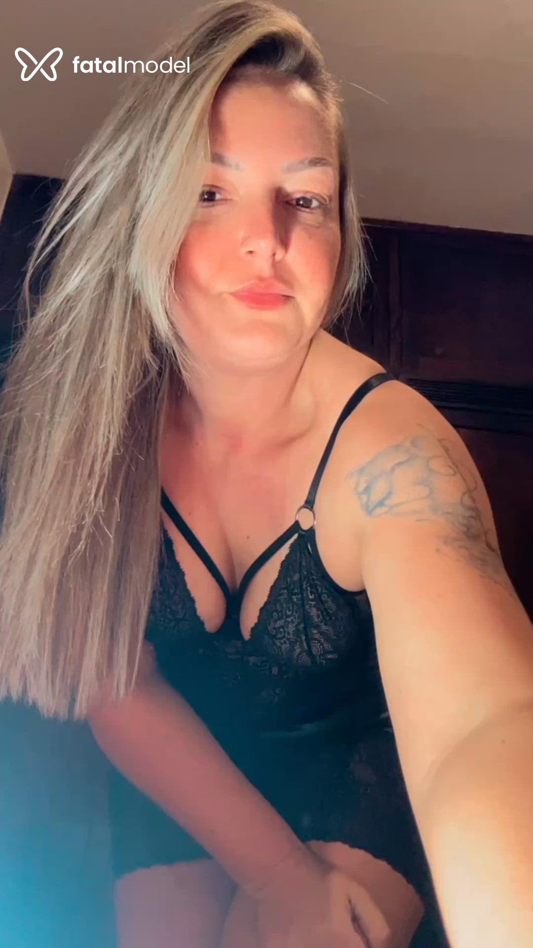 Acompanhante mulher loira (o) de olhos castanhos - Larissa Acompanhante mulher loira (o) de olhos castanhos - Larissa