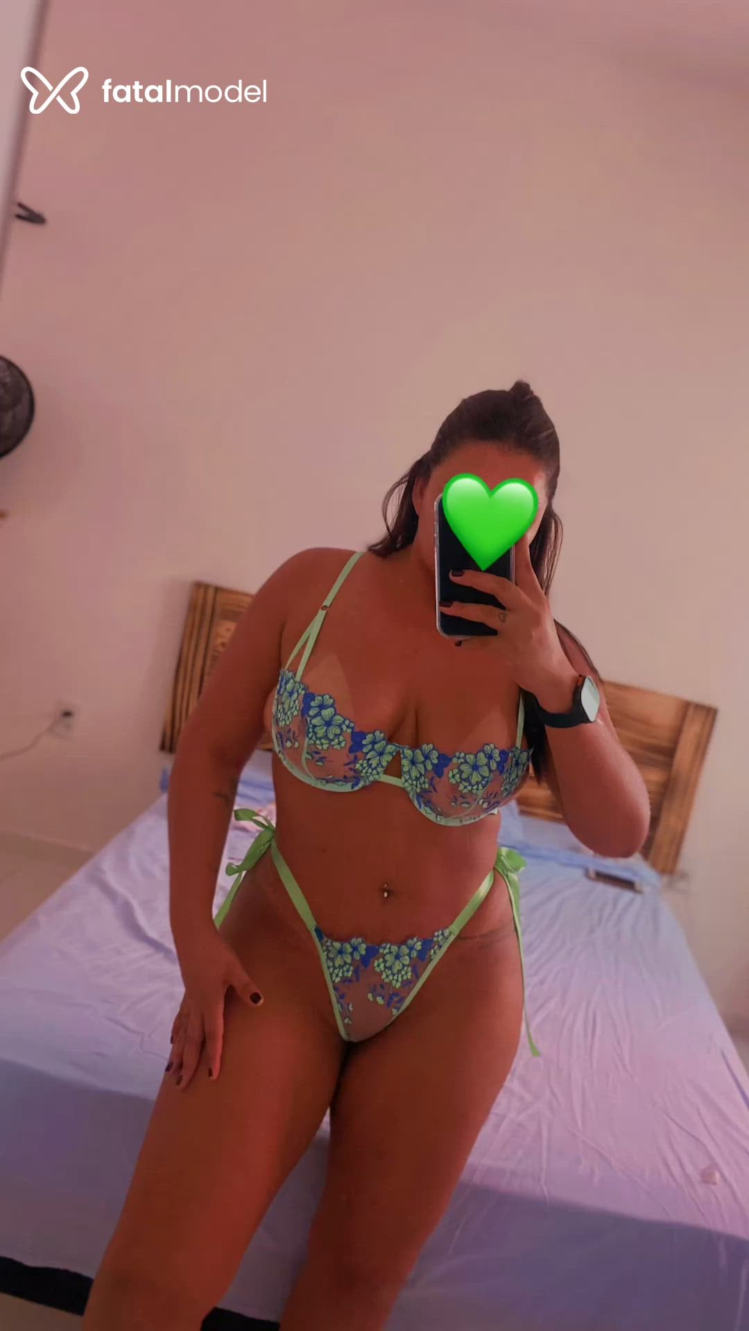 Acompanhante mulher com cabelo castanho de olhos castanhos - POLIANA FONSECA Acompanhante mulher com cabelo castanho de olhos castanhos - POLIANA FONSECA
