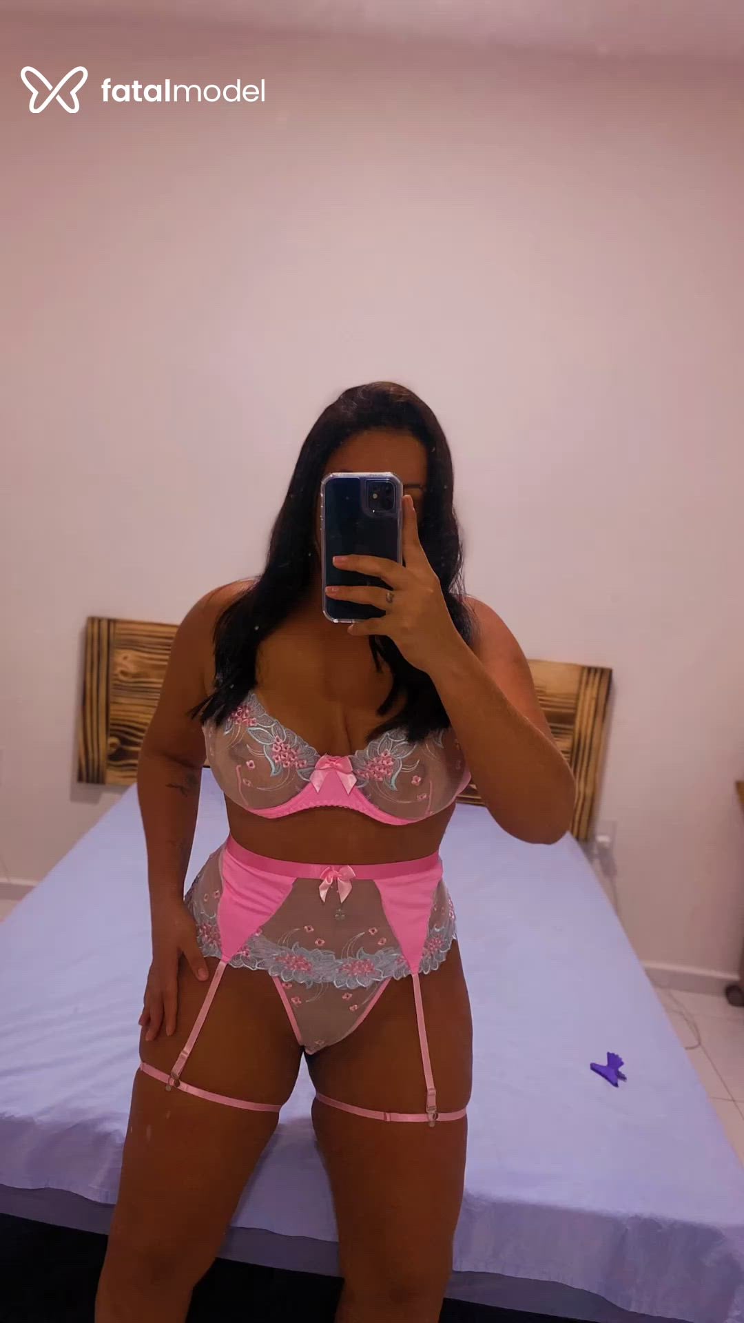 Acompanhante mulher com cabelo castanho de olhos castanhos - POLIANA FONSECA Acompanhante mulher com cabelo castanho de olhos castanhos - POLIANA FONSECA