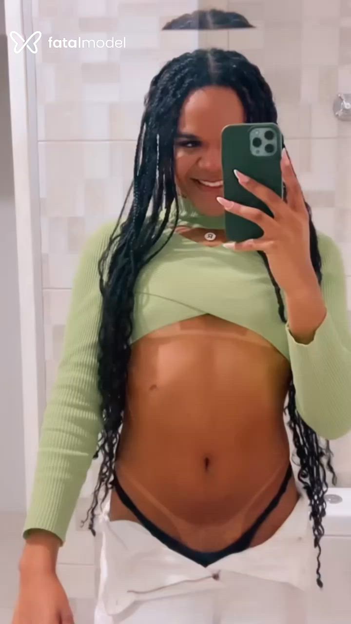 Acompanhante mulher trans morena (o) de olhos castanhos - Rianna