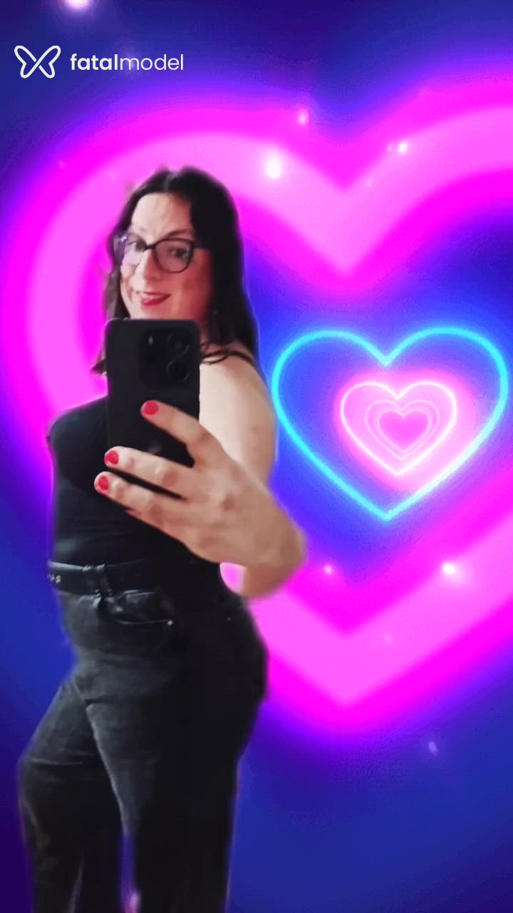 Acompanhante travesti com cabelo castanho de olhos castanhos - Cris oliver Acompanhante travesti com cabelo castanho de olhos castanhos - Cris oliver