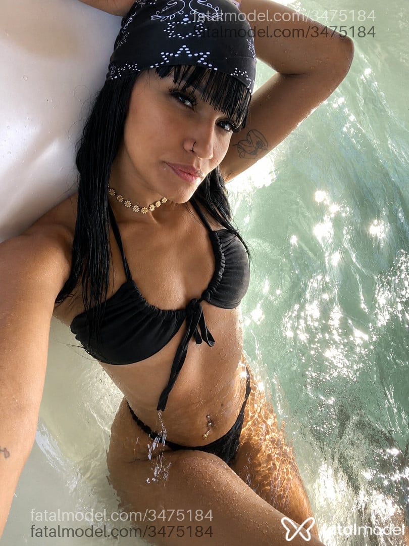 Acompanhante mulher morena (o) de olhos pretos - Karen índiazinhaa Acompanhante mulher morena (o) de olhos pretos - Karen índiazinhaa