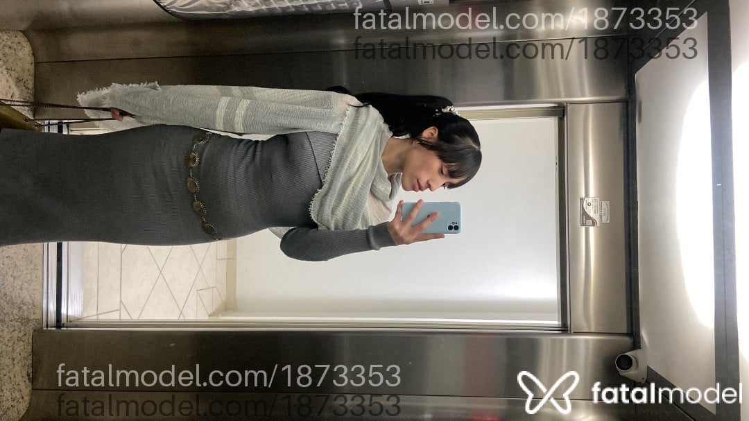 Acompanhante mulher morena (o) de olhos castanhos - Elisa Acompanhante mulher morena (o) de olhos castanhos - Elisa