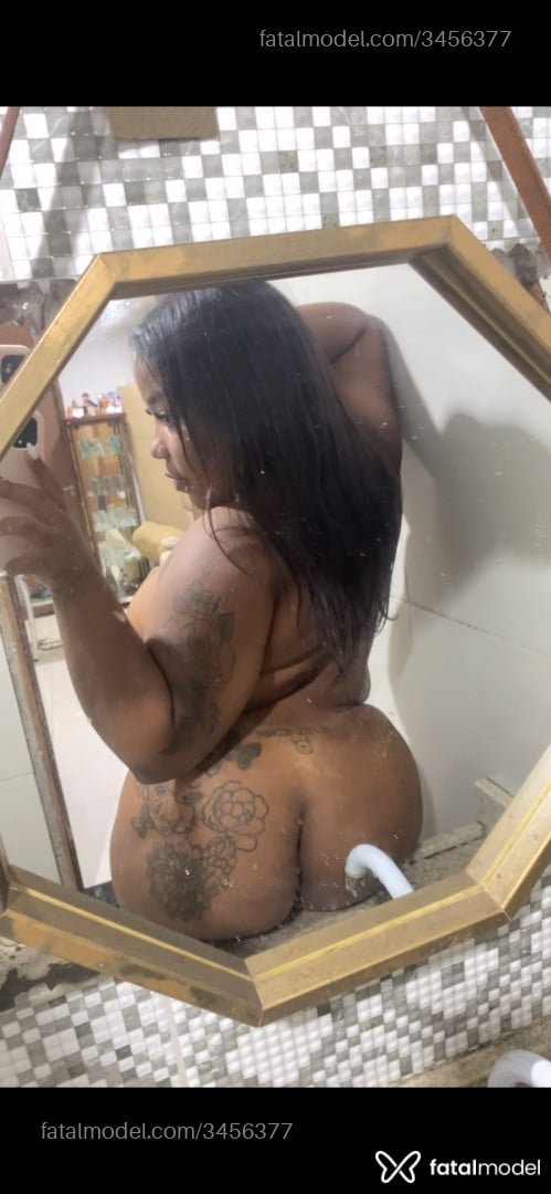 Acompanhante mulher com cabelo castanho de olhos pretos - Rayssa