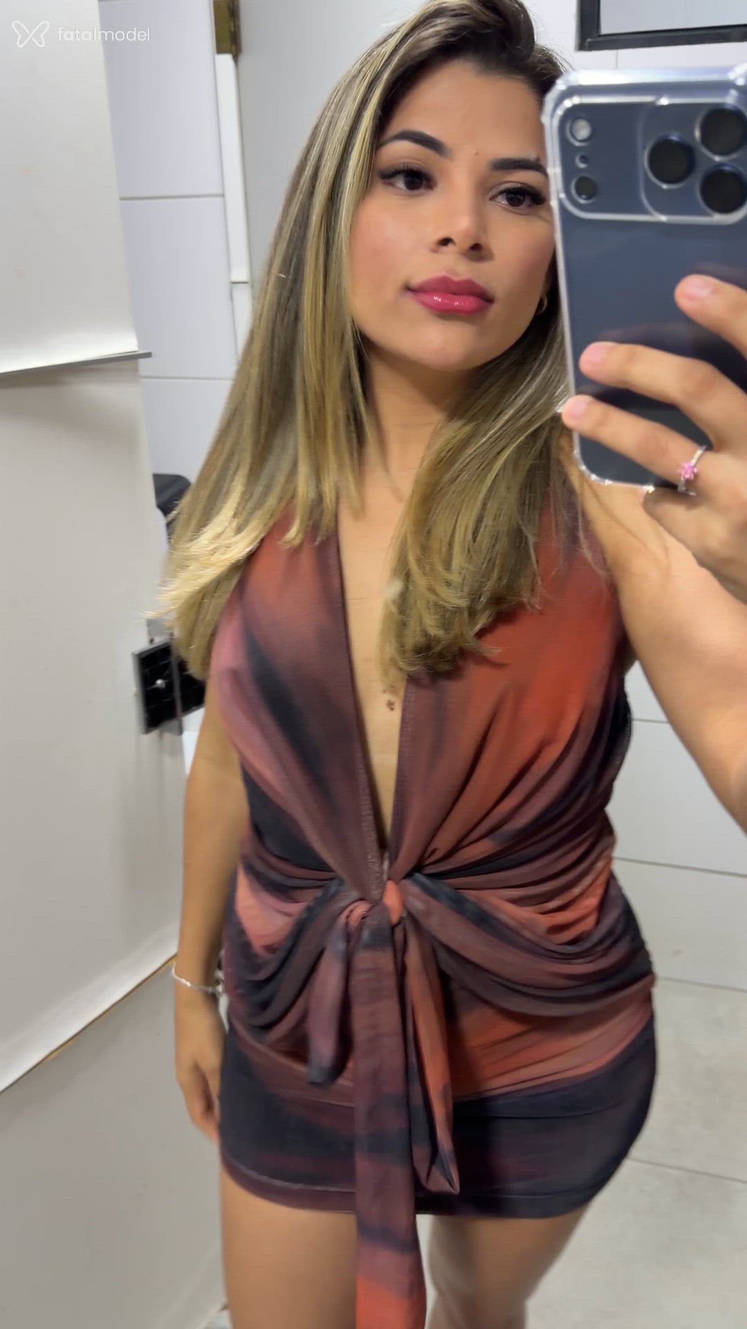 Acompanhante mulher loira (o) de olhos castanhos - Carla Acompanhante mulher loira (o) de olhos castanhos - Carla