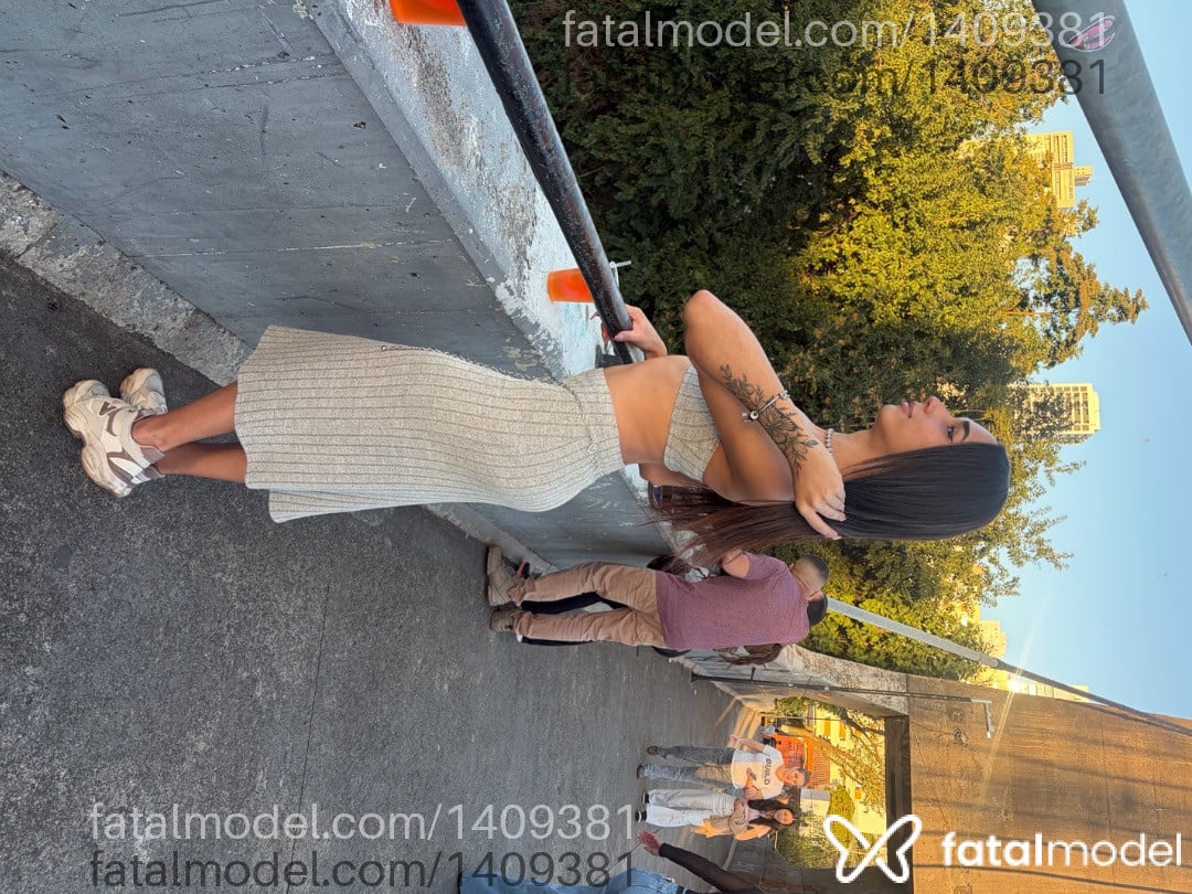 Acompanhante mulher trans com cabelo castanho de olhos castanhos - Lanah Frias