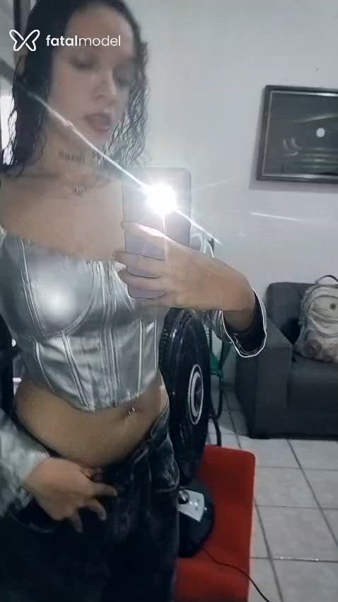 Acompanhante mulher morena (o) de olhos castanhos - Maria
