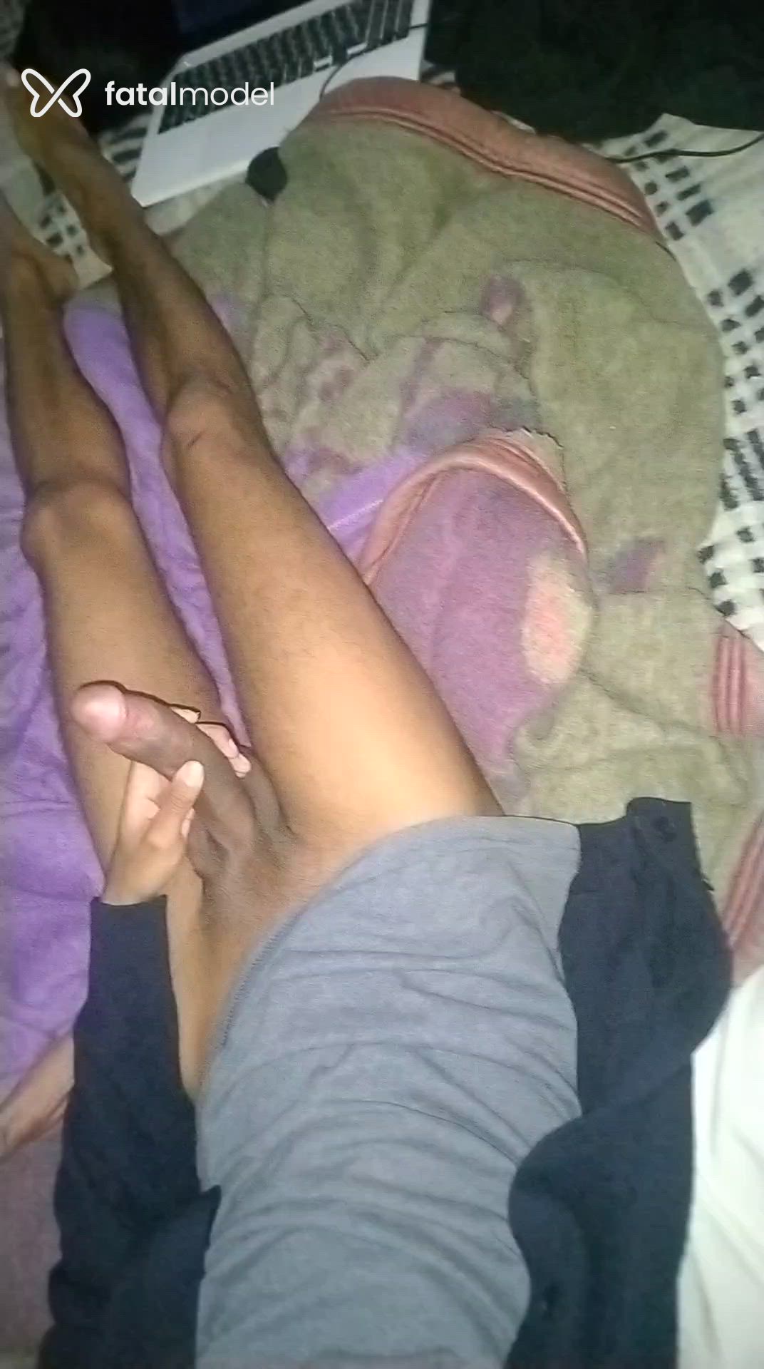 Acompanhante homem morena (o) de olhos castanhos - Morenimcacheado
