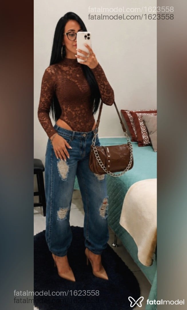 Acompanhante mulher morena (o) de olhos castanhos - Carol