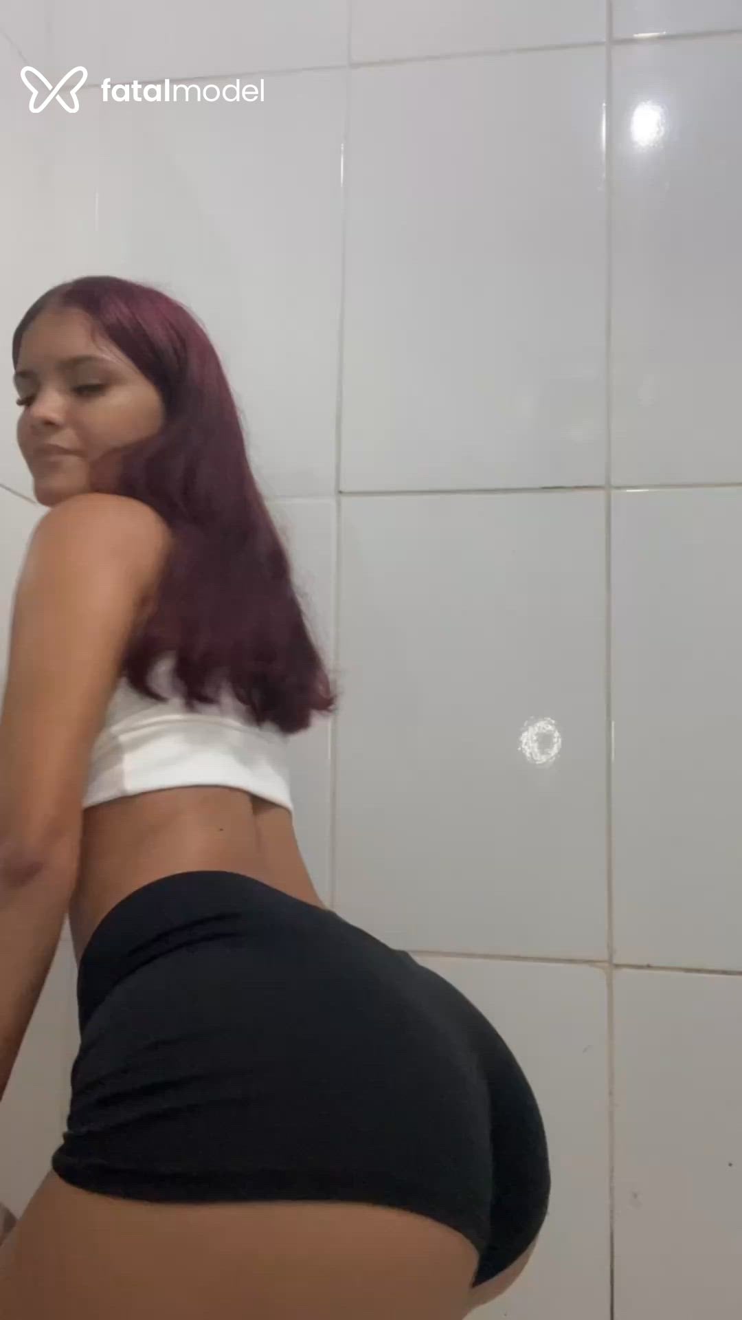 Acompanhante mulher ruiva (o) de olhos castanhos - Ysabella