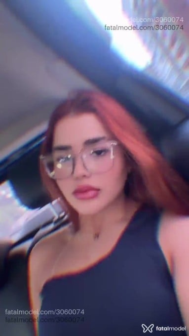 Acompanhante mulher ruiva (o) de olhos castanhos em Guarujá - Ariel