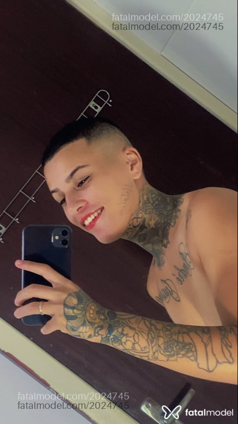 Acompanhante mulher morena (o) de olhos castanhos - Amanda