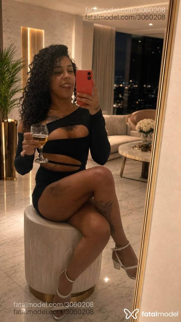 Acompanhante mulher trans morena (o) de olhos castanhos em Campina Grande - Carolina Venâncio