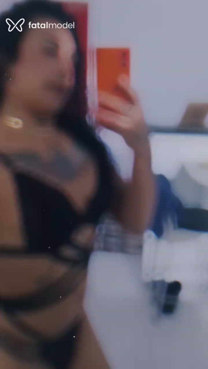 Acompanhante mulher trans morena (o) de olhos castanhos em Maceió Acompanhante mulher trans morena (o) de olhos castanhos em Maceió - Carolina Venâncio
