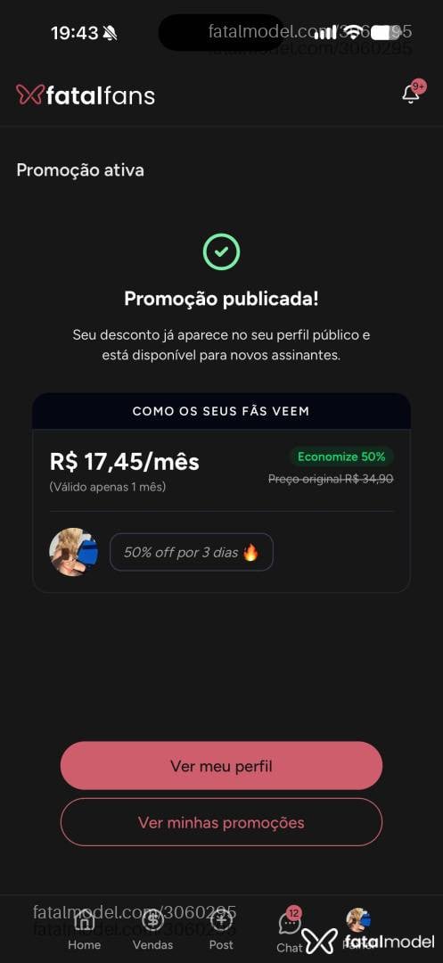 Acompanhante mulher loira (o) de olhos pretos - Pérola