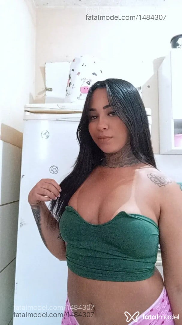 Acompanhante mulher com cabelo castanho de olhos castanhos - Yasmin