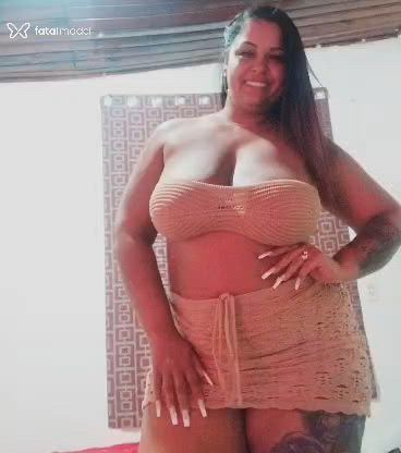 Acompanhante mulher morena (o) de olhos castanhos - Cacau Acompanhante mulher morena (o) de olhos castanhos - Cacau