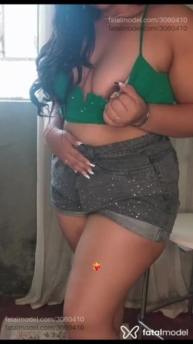 Acompanhante mulher morena (o) de olhos pretos em Valparaíso de Goiás Acompanhante mulher morena (o) de olhos pretos em Valparaíso de Goiás - Manu