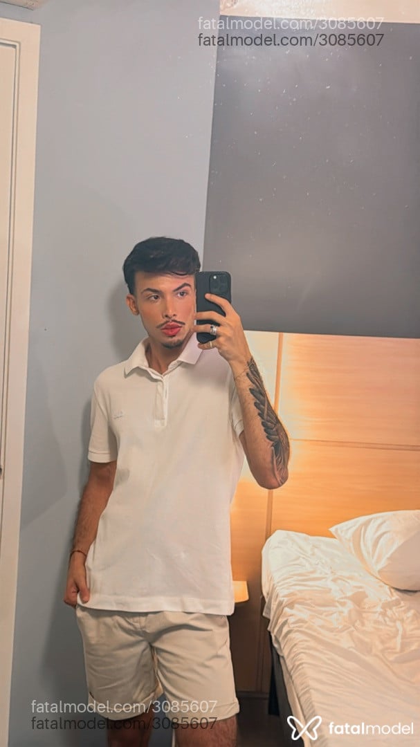 Acompanhante homem com cabelo castanho de olhos castanhos - Azael