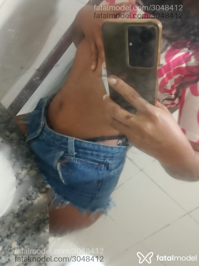 Acompanhante mulher morena (o) de olhos pretos - Sabrina