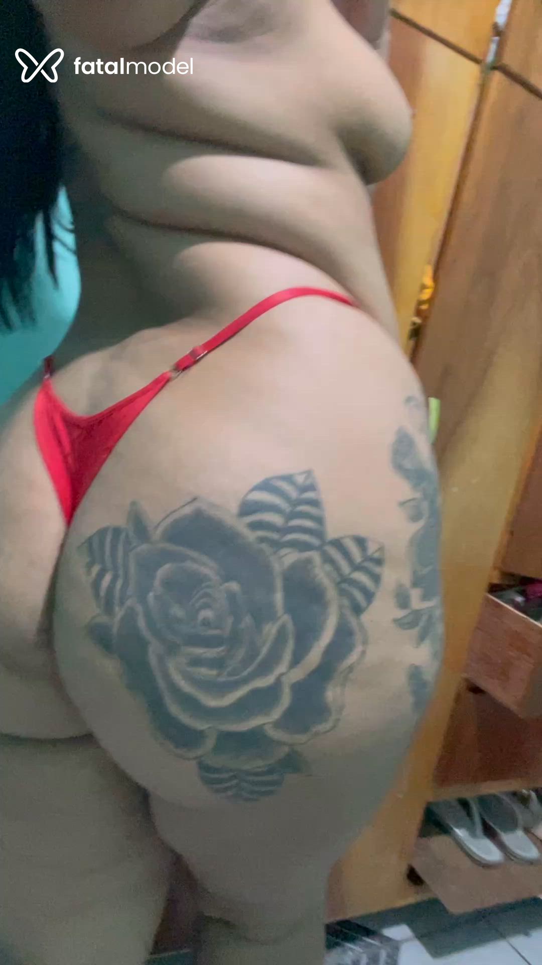 Acompanhante mulher com cabelo castanho de olhos pretos - Tayna Acompanhante mulher com cabelo castanho de olhos pretos - Tayna