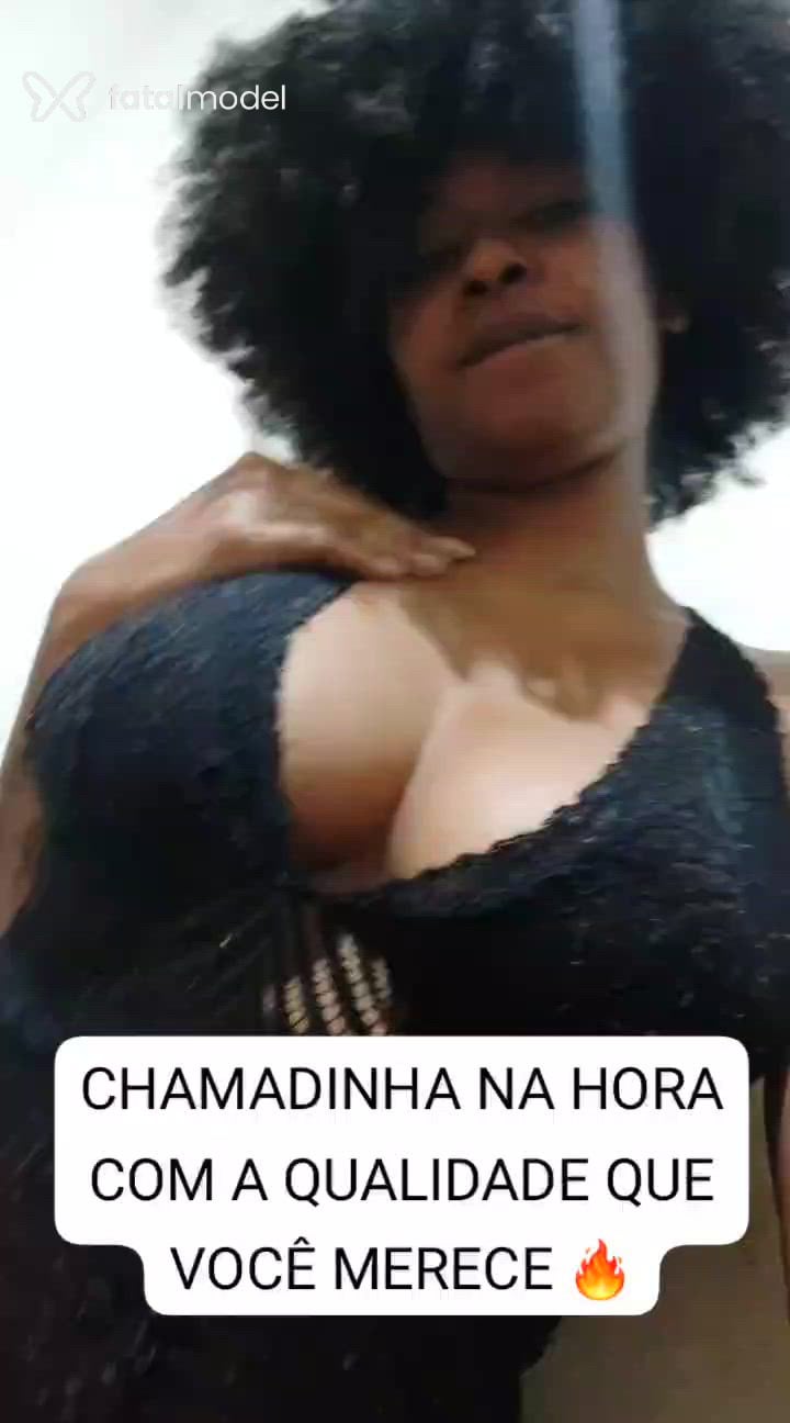 Acompanhante mulher com cabelo colorido de olhos castanhos - Nicky Silva Acompanhante mulher com cabelo colorido de olhos castanhos - Nicky Silva