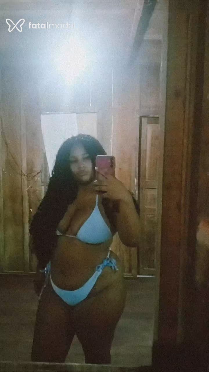 Acompanhante mulher morena (o) de olhos castanhos - Monike Alburquerqu Acompanhante mulher morena (o) de olhos castanhos - Monike Alburquerqu