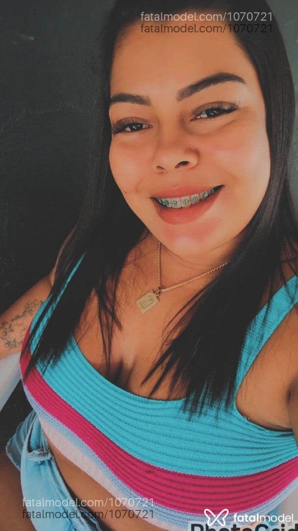 Acompanhante mulher com cabelo castanho de olhos pretos - Letícia Acompanhante mulher com cabelo castanho de olhos pretos - Letícia
