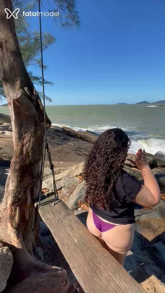 Acompanhante mulher morena (o) de olhos castanhos - Anora