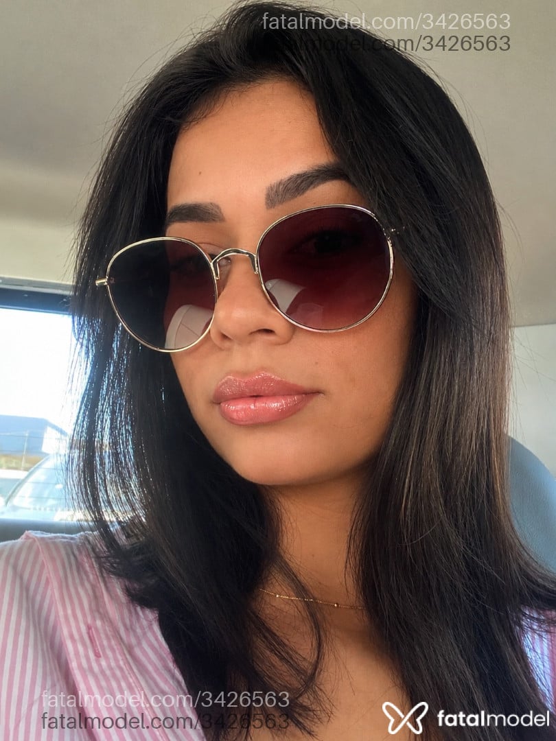Acompanhante mulher morena (o) de olhos pretos - Antonella