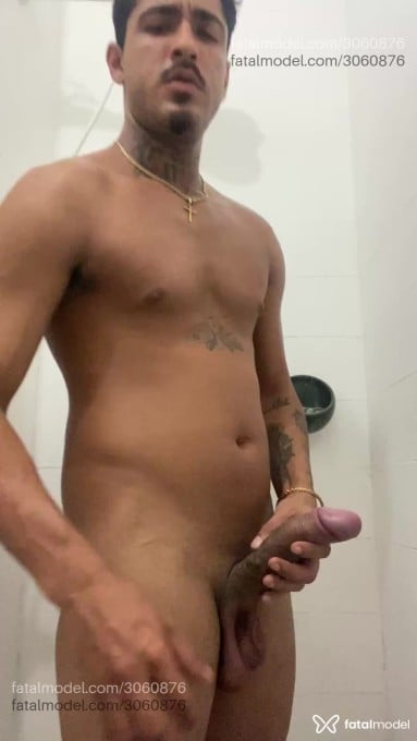 Acompanhante homem com cabelo castanho de olhos castanhos em São Paulo Acompanhante homem com cabelo castanho de olhos castanhos em São Paulo - Colenog