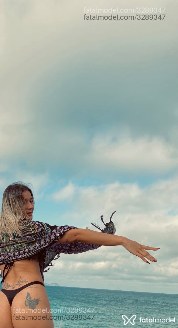 Acompanhante mulher loira (o) de olhos mel - Jessey silva