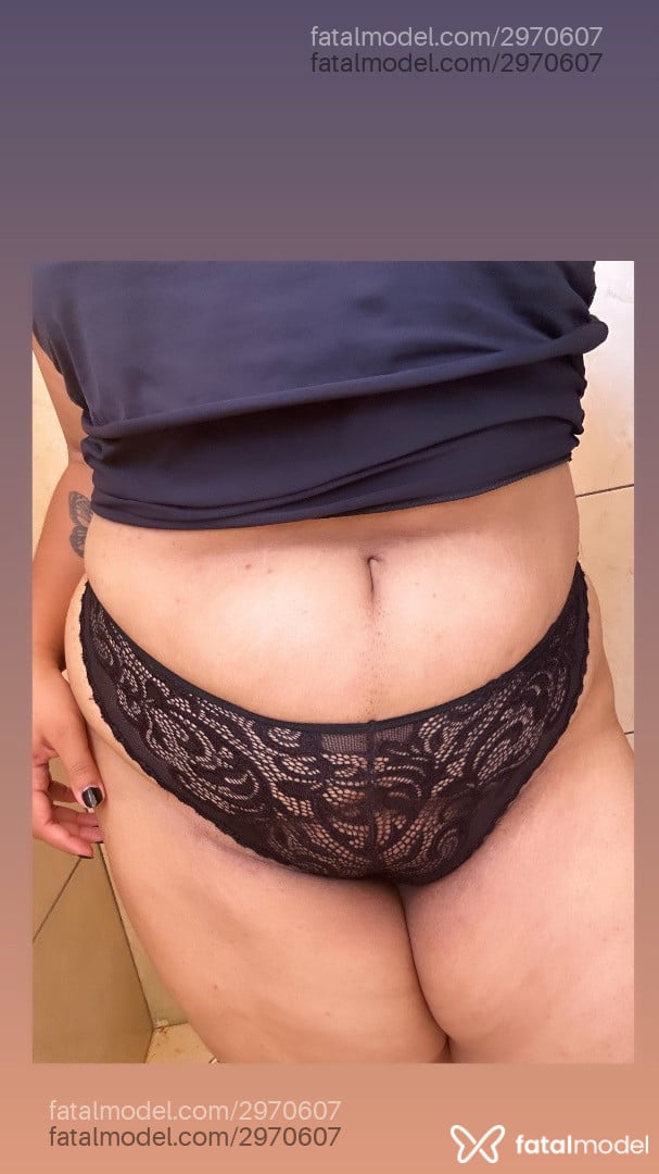 Acompanhante mulher morena (o) de olhos castanhos - Evilyn