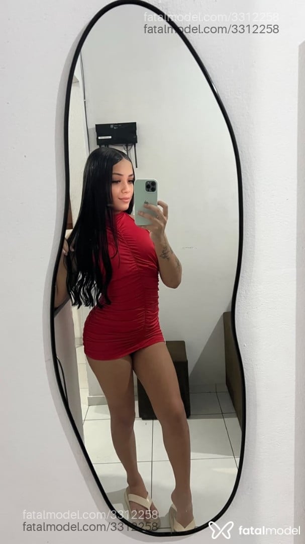 Acompanhante mulher trans morena (o) de olhos castanhos - Luísa Acompanhante mulher trans morena (o) de olhos castanhos - Luísa