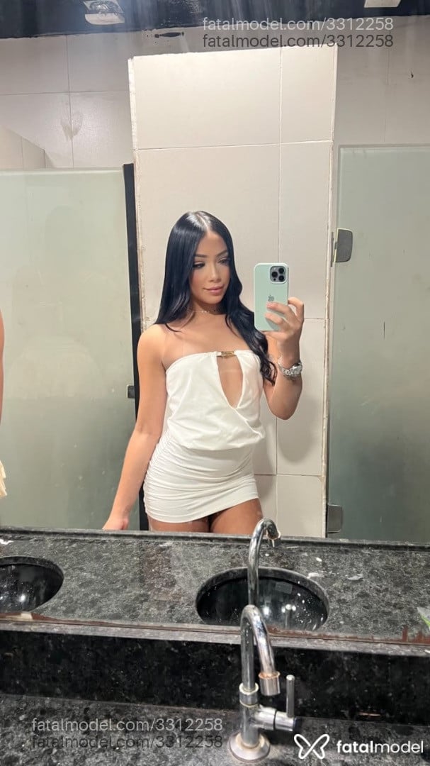Acompanhante mulher trans morena (o) de olhos castanhos - Luísa Acompanhante mulher trans morena (o) de olhos castanhos - Luísa