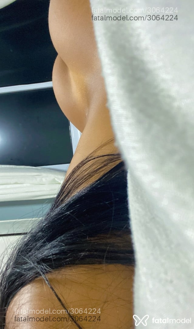 Acompanhante mulher morena (o) de olhos mel - Gabriela Silva Acompanhante mulher morena (o) de olhos mel - Gabriela Silva