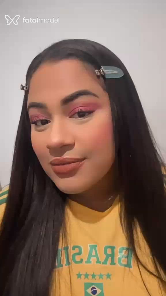 Acompanhante mulher morena (o) de olhos pretos - Sabrina Carica Acompanhante mulher morena (o) de olhos pretos - Sabrina Carica
