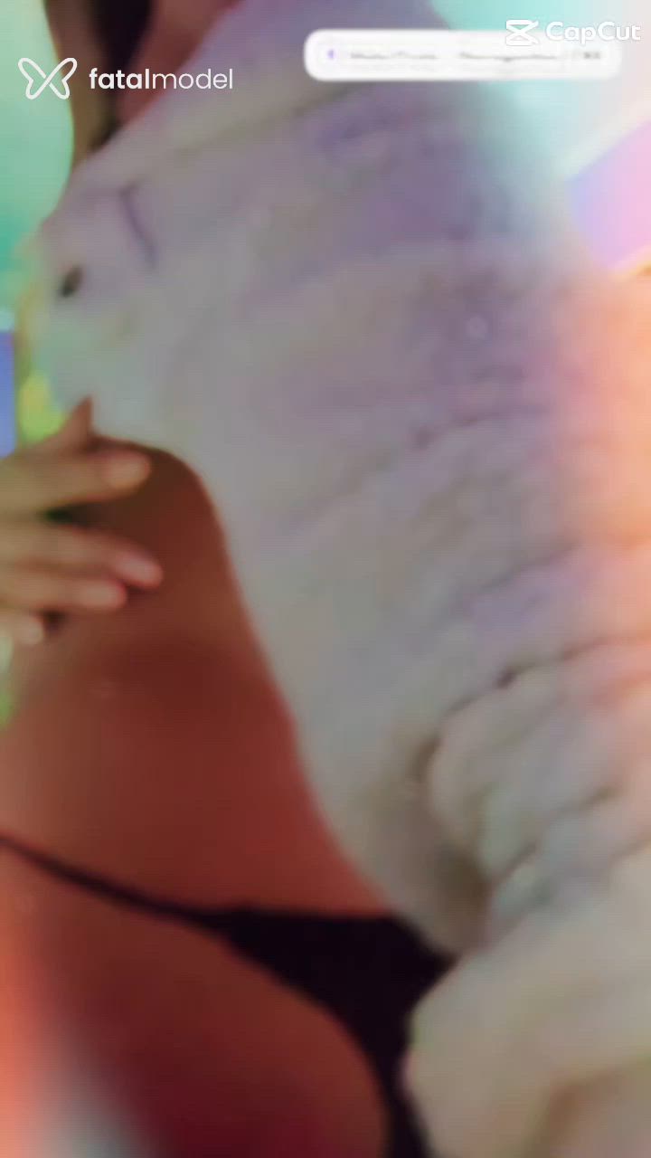 Acompanhante mulher trans loira (o) de olhos castanhos - Loiraaatranss
