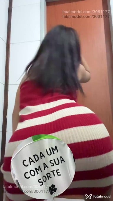 Acompanhante mulher morena (o) de olhos castanhos - Lara Albuquerque Acompanhante mulher morena (o) de olhos castanhos - Lara Albuquerque