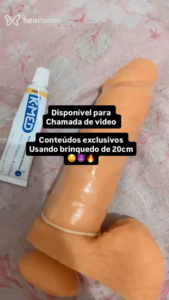Acompanhante mulher com cabelo castanho de olhos castanhos - Kássia Acompanhante mulher com cabelo castanho de olhos castanhos - Kássia