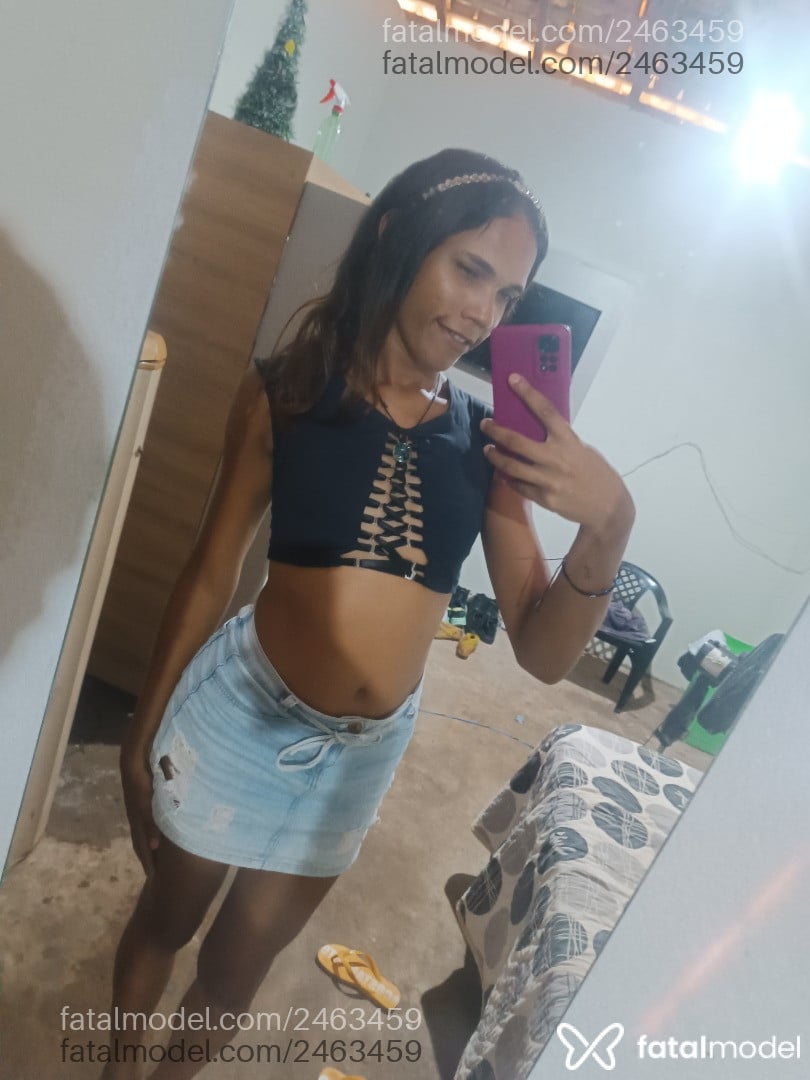 Acompanhante mulher trans com cabelo castanho de olhos pretos - Kauanny