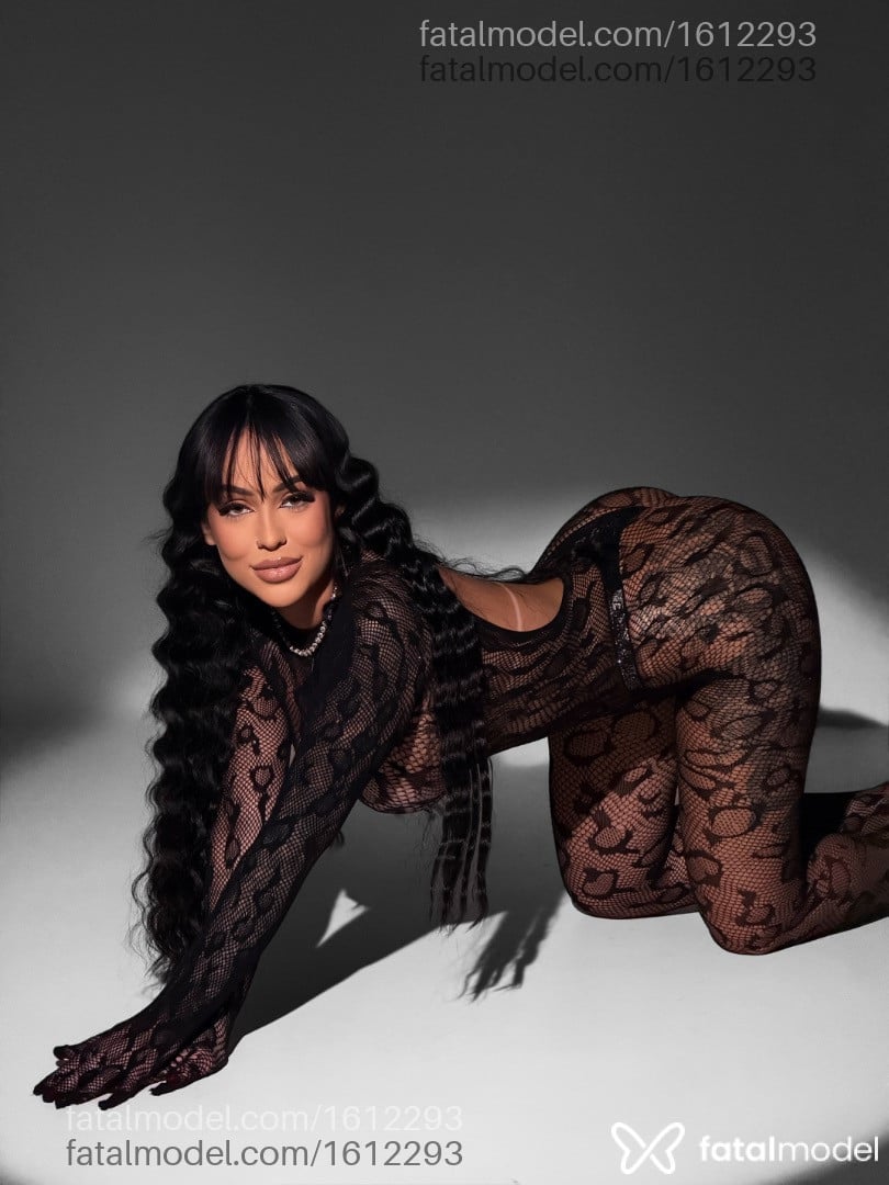 Acompanhante mulher morena (o) de olhos mel - Yasmin Luz