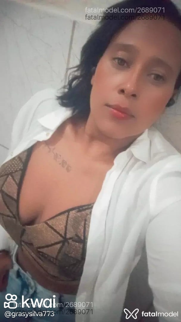 Acompanhante mulher morena (o) de olhos castanhos - Julia Silva